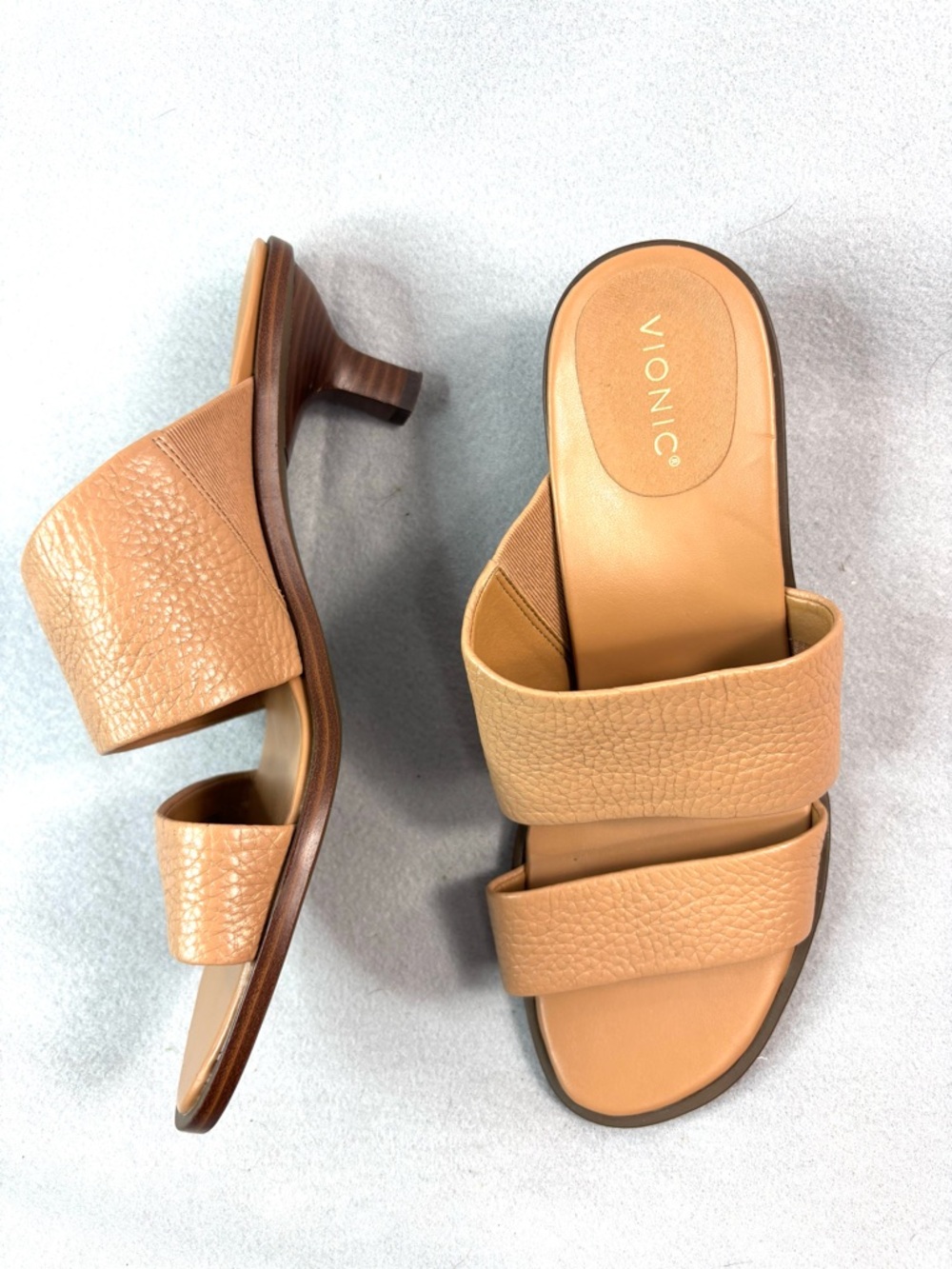 Vionic 9 Sheik Uptown Leather Beige Double Strap Wood Stack Kitten Heel Mules